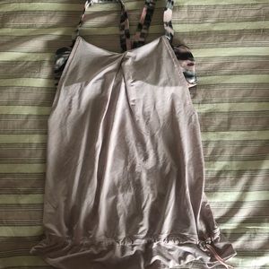 Lululemon top